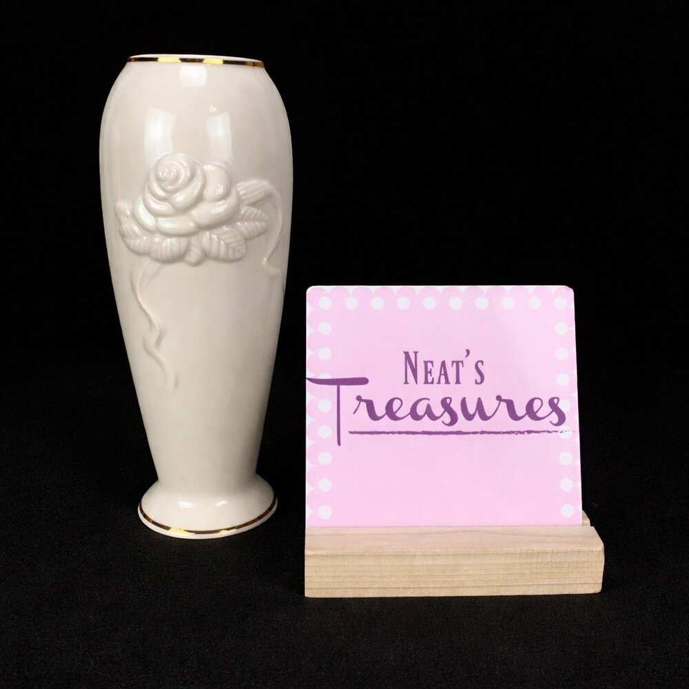 Lenox ROSEBUD COLLECTION Gold Trim Embossed Flower Cream Hand Crafted Vase